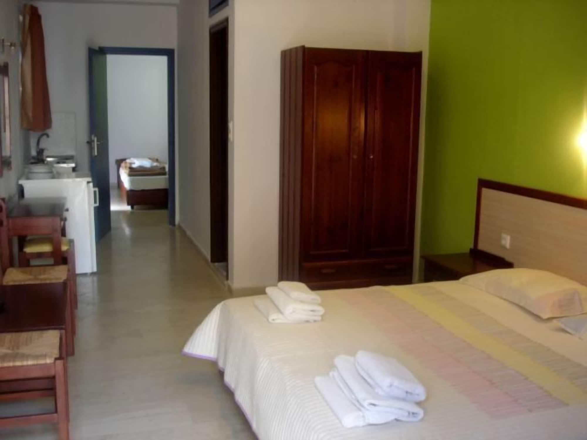 Costas & Chrysoula Aparthotel Plakiász Kültér fotó