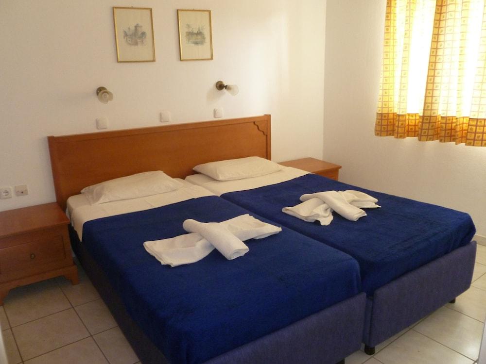 Costas & Chrysoula Aparthotel Plakiász Kültér fotó