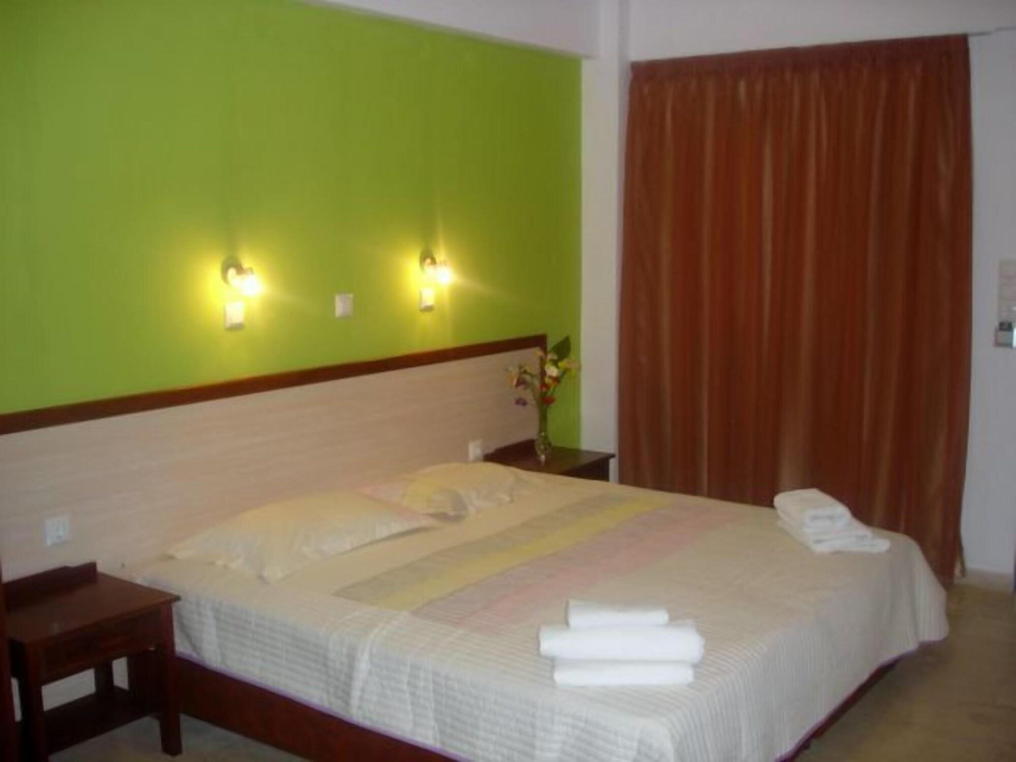 Costas & Chrysoula Aparthotel Plakiász Kültér fotó