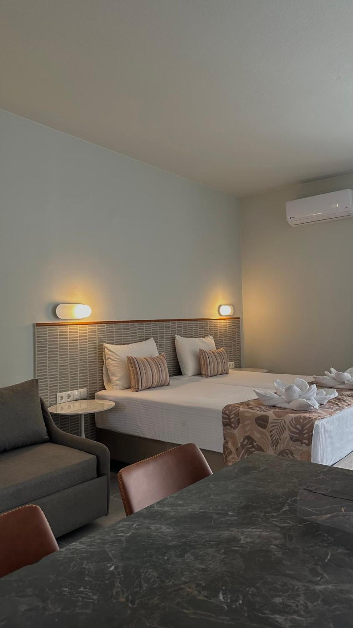 Costas & Chrysoula Aparthotel Plakiász Kültér fotó