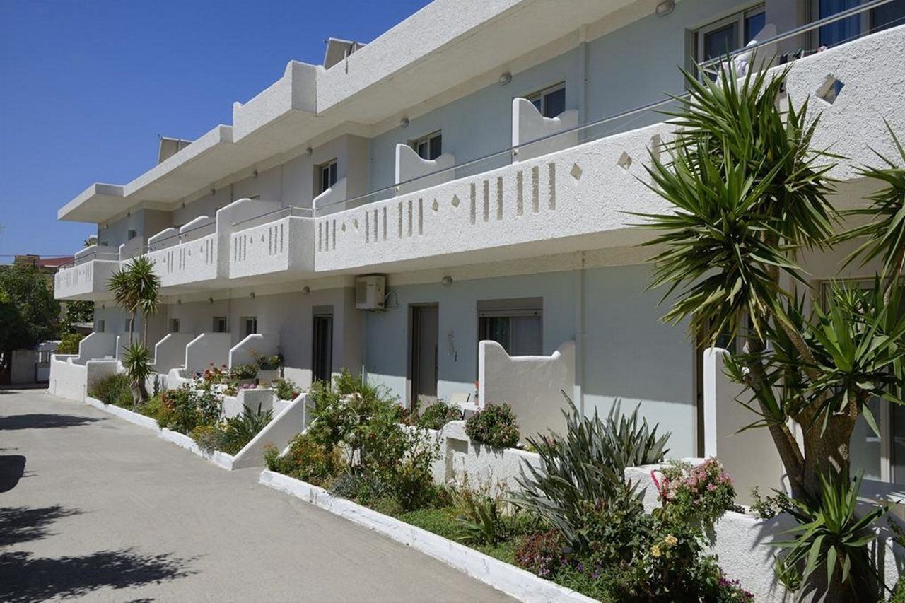 Costas & Chrysoula Aparthotel Plakiász Kültér fotó